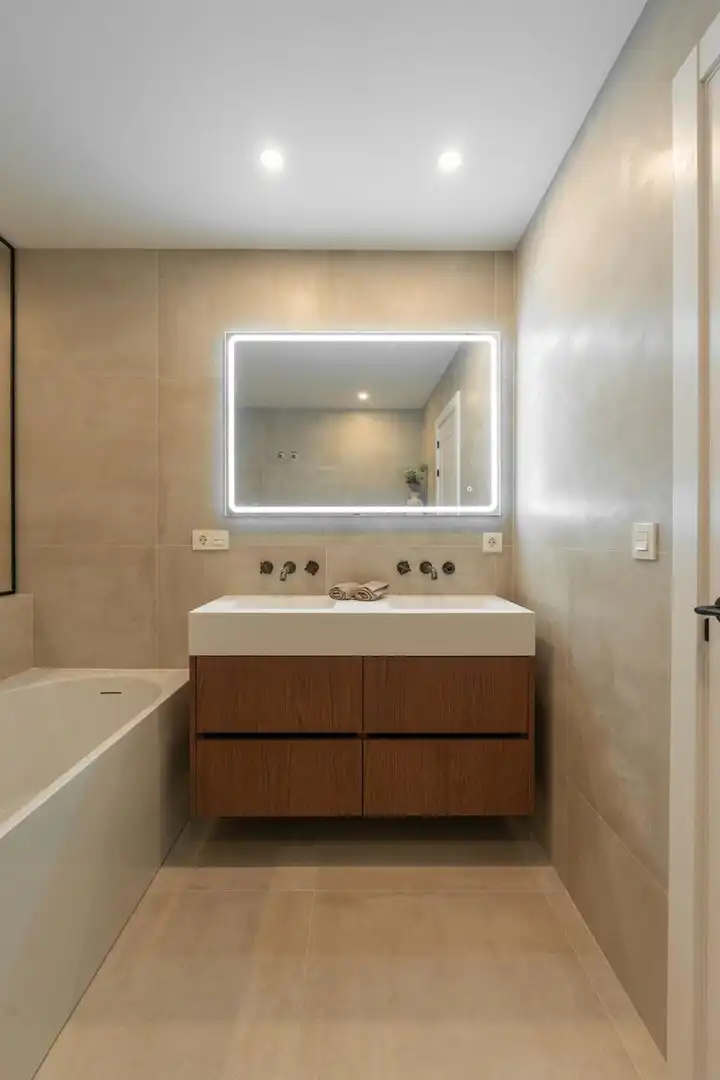 Bathroom of Detached homes for rent in Marbella  with Air Conditioner, Heating and Private garden