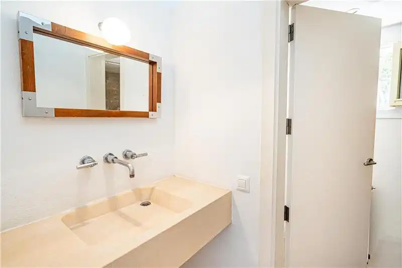 Baño de Finca rústica de alquiler en Selva con Calefacción, Jardín privado y Terraza