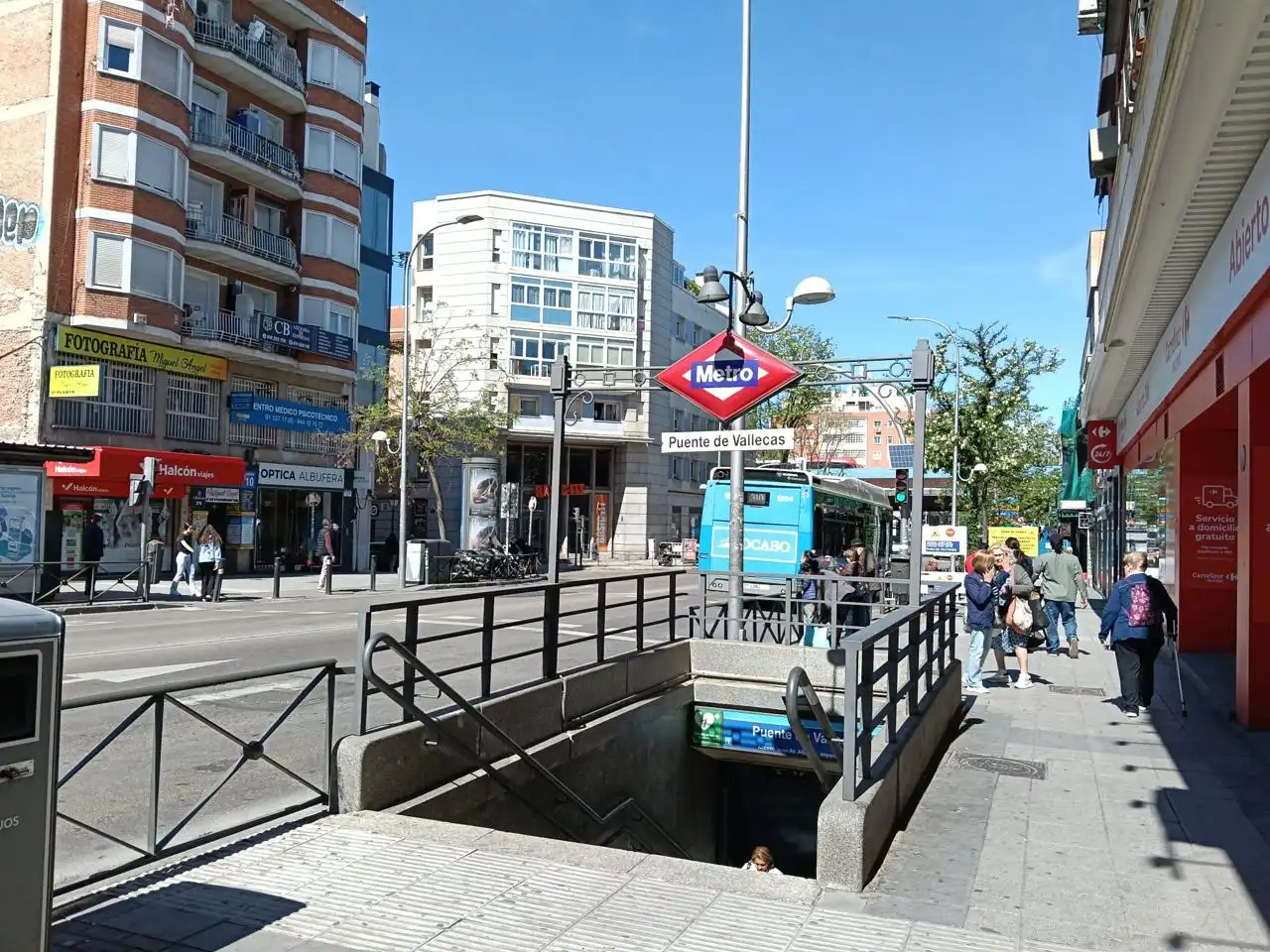 Exterior view of Garage for sale in Madrid