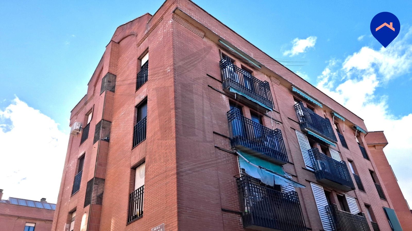 Exterior view of Flat for sale in  Madrid Capital  with Heating, Private garden and Parquet flooring