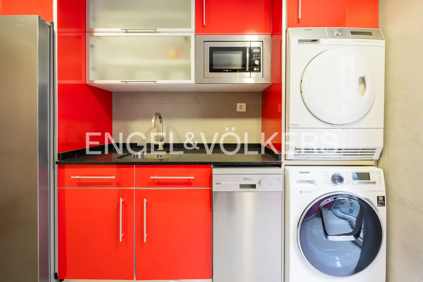Kitchen of Flat for sale in Bilbao   with Air Conditioner, Heating and Parquet flooring