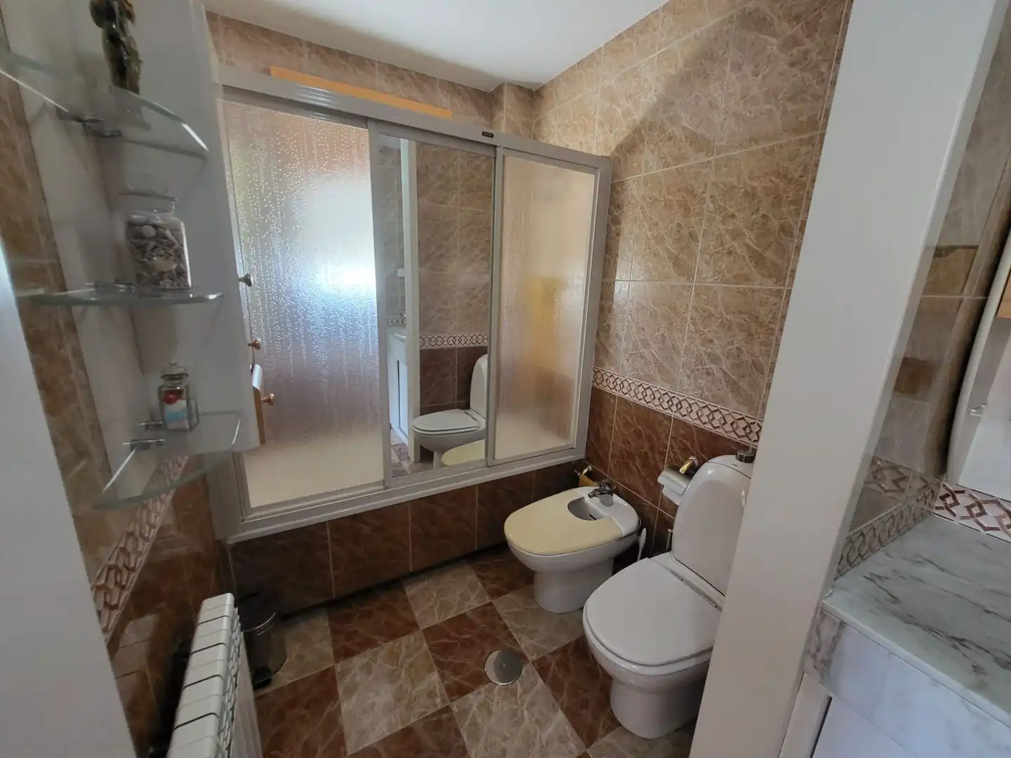 Bany de Casa o xalet en venda en Albolote amb Aire condicionat, Calefacció i Jardí privat