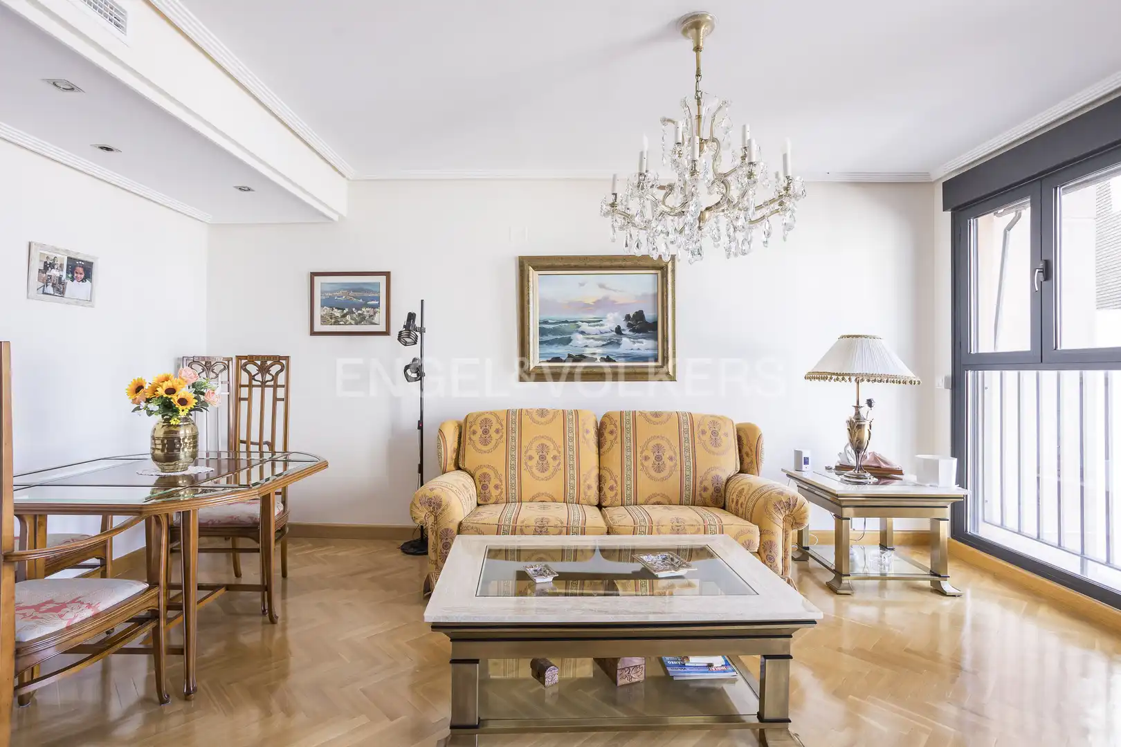 Sala d'estar de Pis en venda en Madrid amb Aire condicionat, Calefacció i Jardí privat