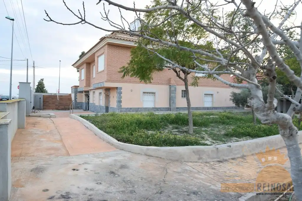 Vista exterior de Casa o xalet en venda en Molina de Segura amb Aire condicionat, Calefacció i Jardí privat