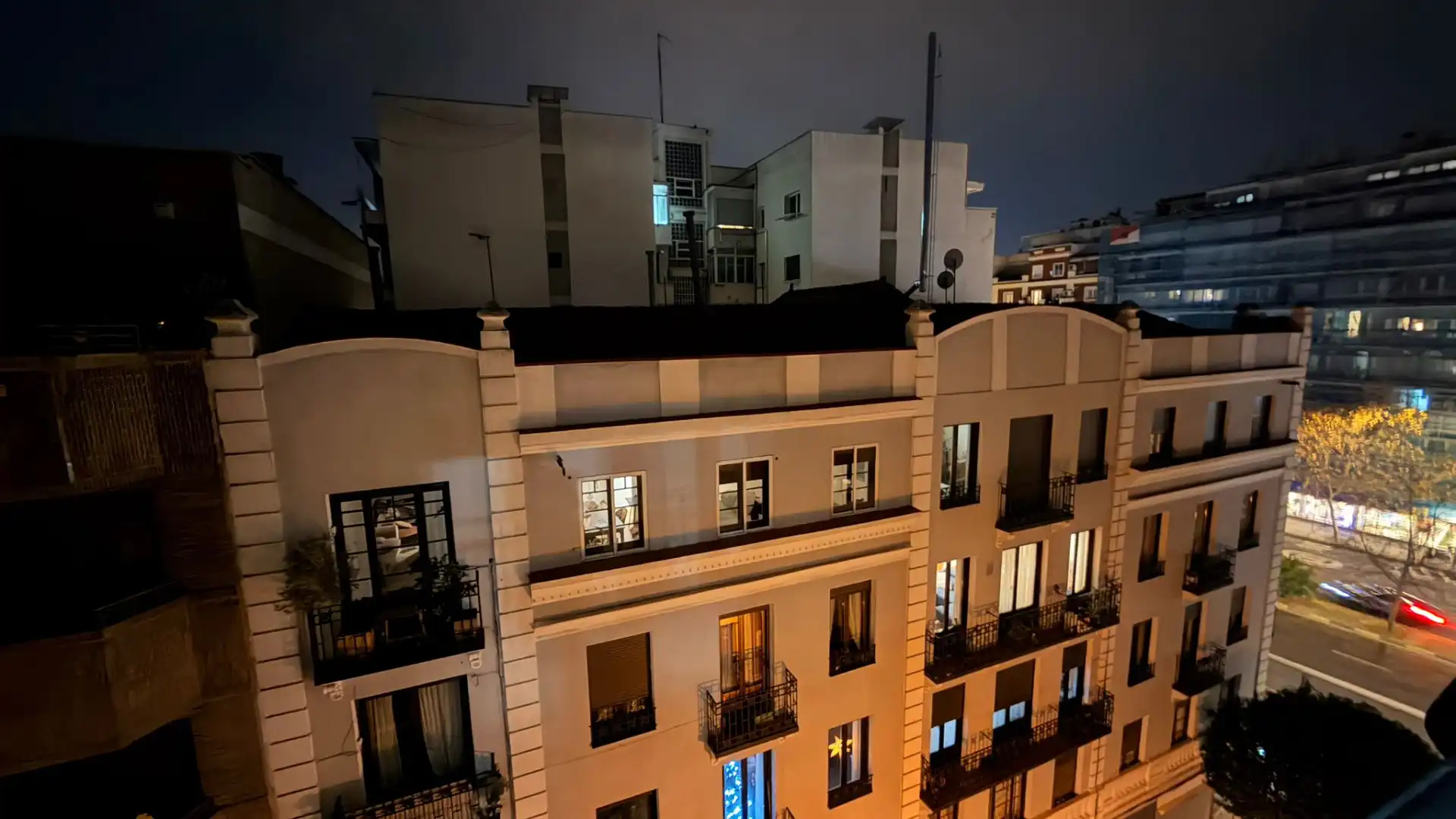 Außenansicht von Wohnung zum Verkauf in Madrid mit Klimaanlage, Heizung und Möbliert