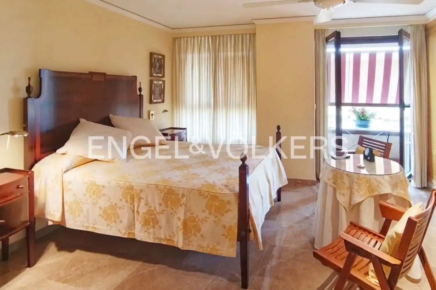 Flat with terrace for sale in Avinguda de les Corts Valencianes, imagen 10