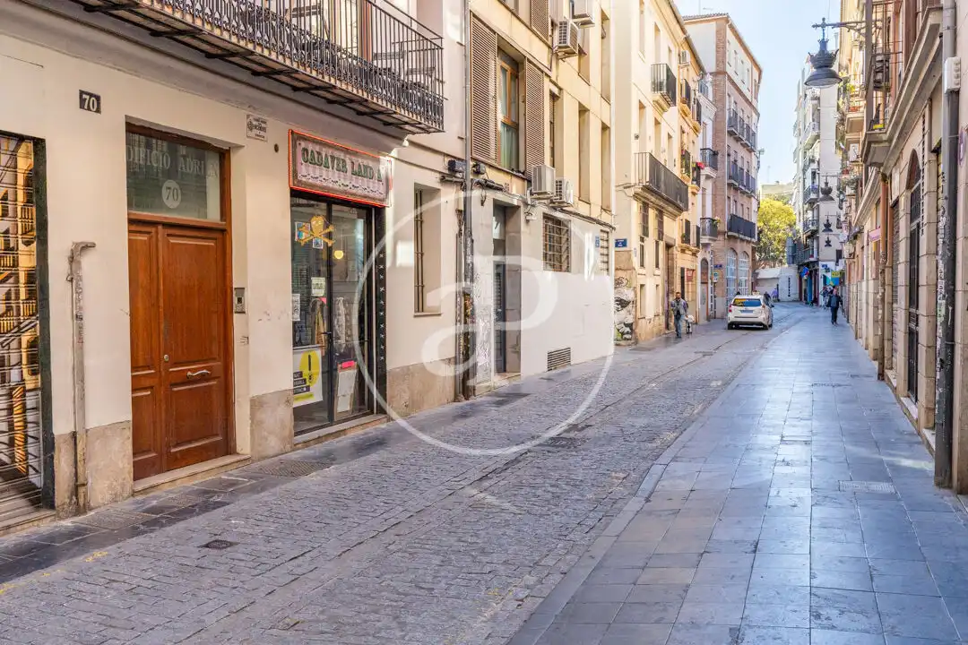 Exterior view of Flat for rent in Valencia  with Air Conditioner, Heating and Furnished