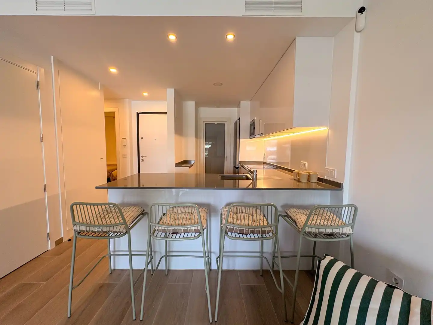 Cocina de Piso de alquiler en Torrevieja con Aire acondicionado, Calefacción y Terraza