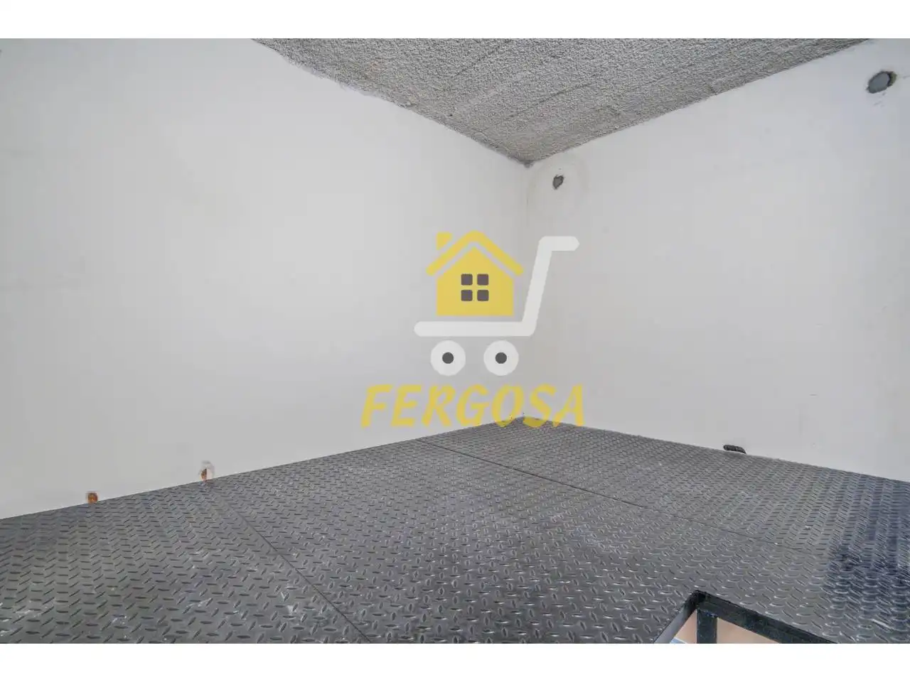 Piso en venta en Navalcarnero con Aire acondicionado, Calefacción y Piscina comunitaria