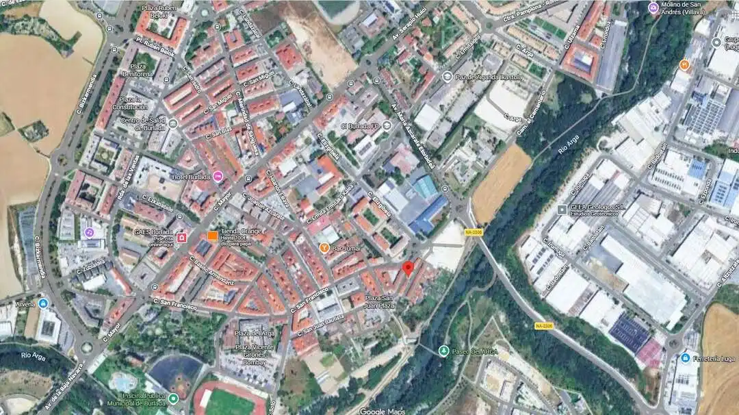 Vista exterior de Piso en venta en Burlada / Burlata con Calefacción