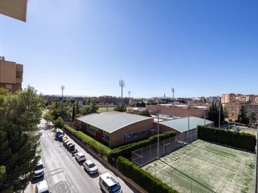 Apartament amb ascensor en venda a Genil