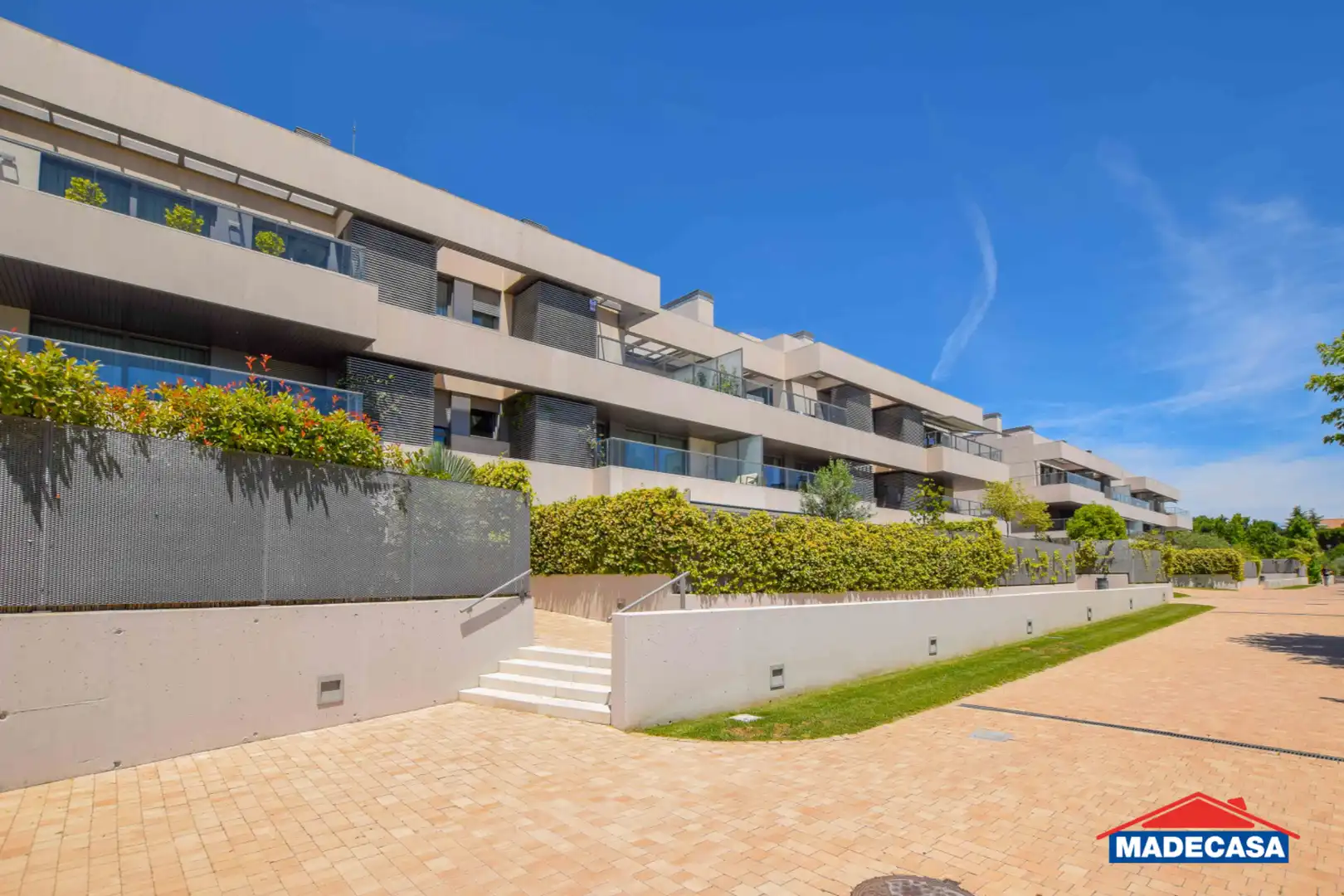 Vista exterior de Ático en venta en Pozuelo de Alarcón con Aire acondicionado, Calefacción y Jardín privado