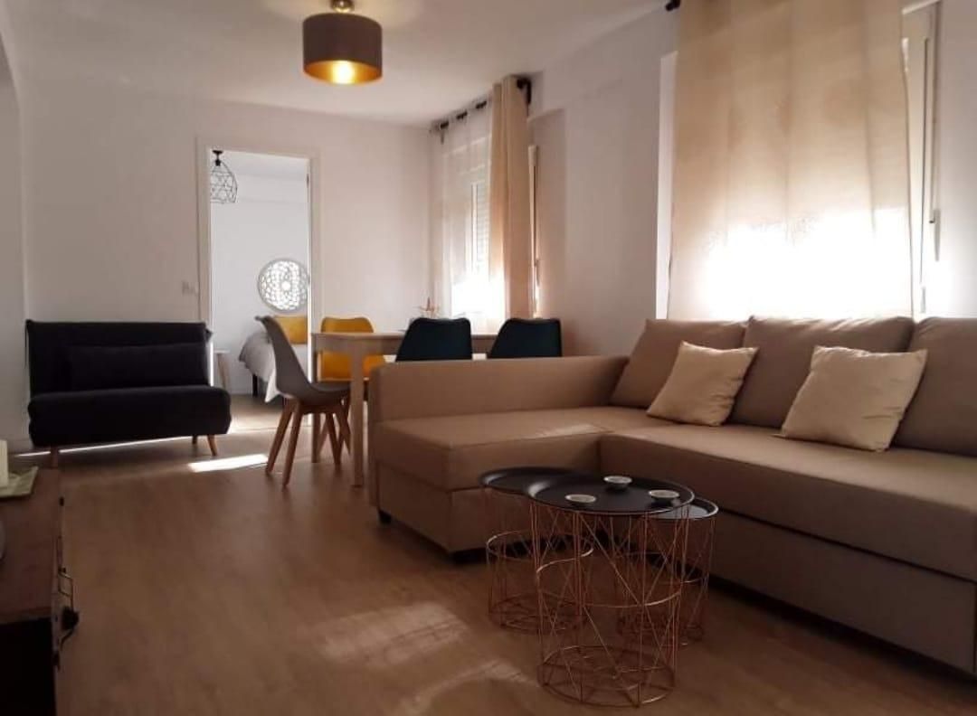Living room of Flat for sale in  Cádiz Capital  with Parquet flooring and Terrace
