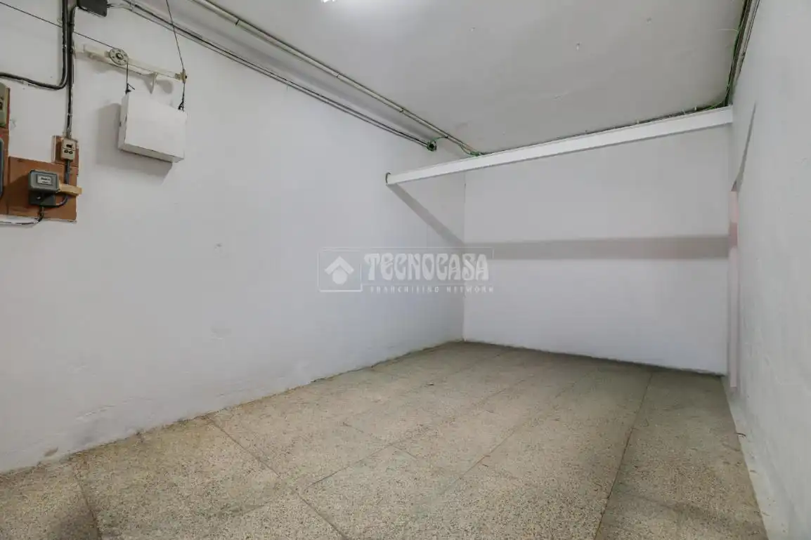 Wohnung zum Verkauf in Terrassa mit Heizung und Terrasse