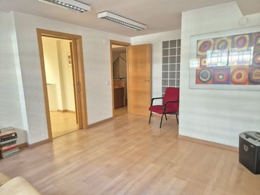 Oficina amb ascensor en venda a Ciudad Jardín