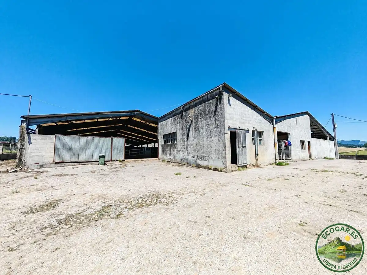Vista exterior de Casa o chalet en venta en Nava con Calefacción, Jardín privado y Parquet
