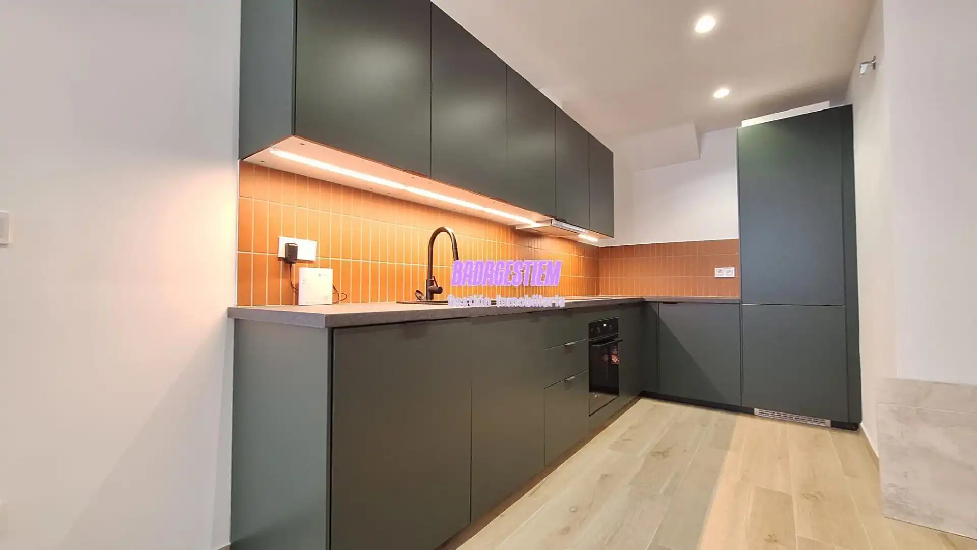 Kitchen of Flat for sale in Badalona  with Air Conditioner and Alarm