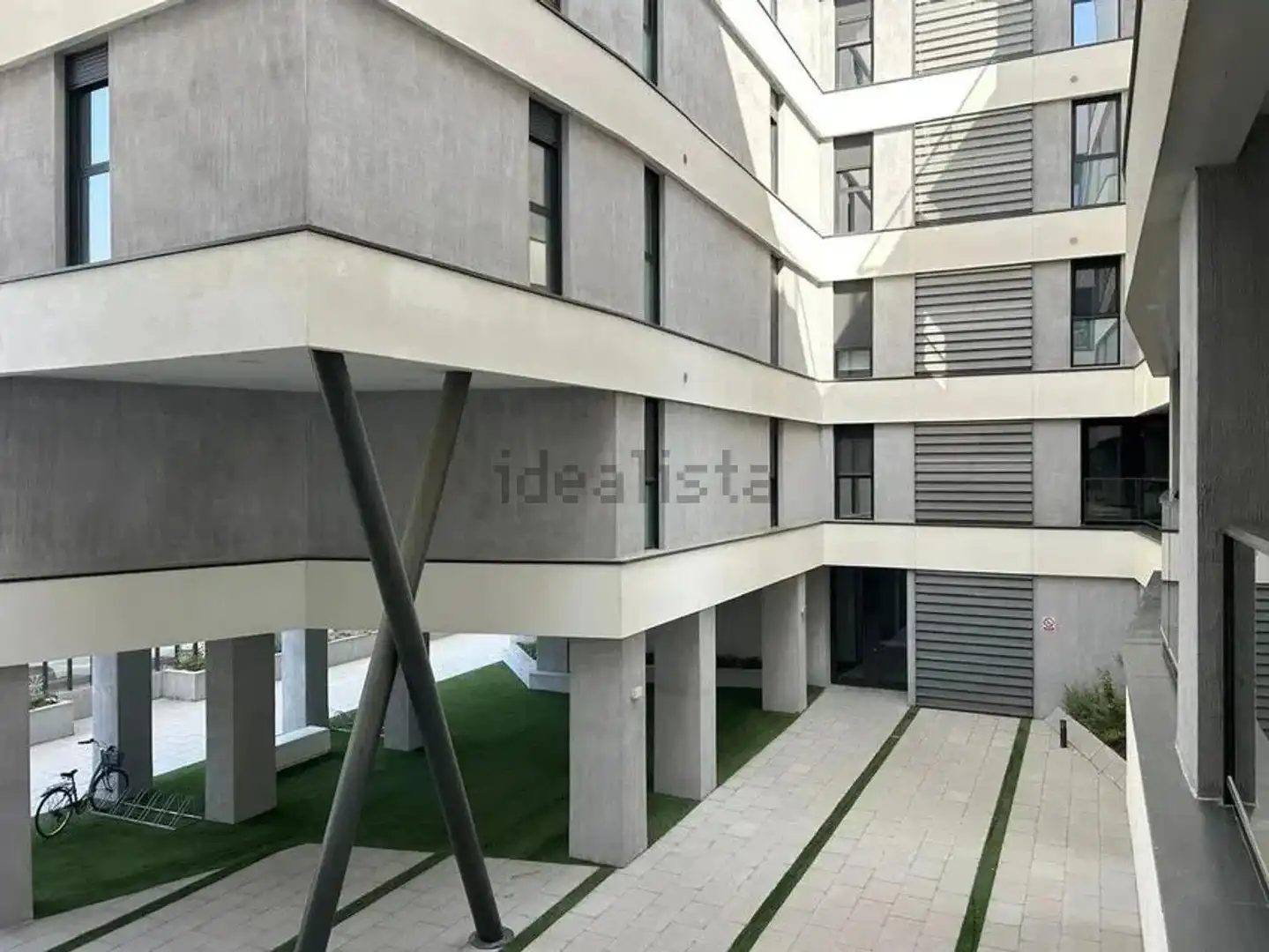 Vista exterior de Piso en venta en Sevilla con Aire acondicionado, Jardín privado y Terraza