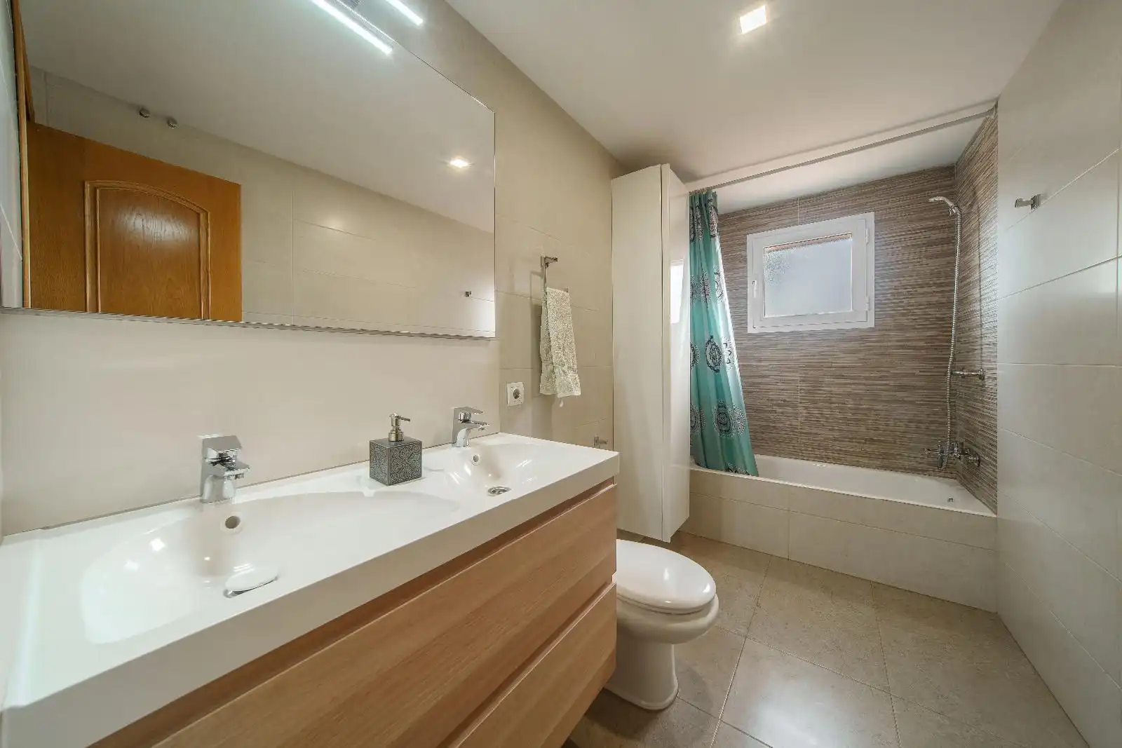 Baño de Apartamento en venta en Alcúdia con Aire acondicionado, Calefacción y Jardín privado