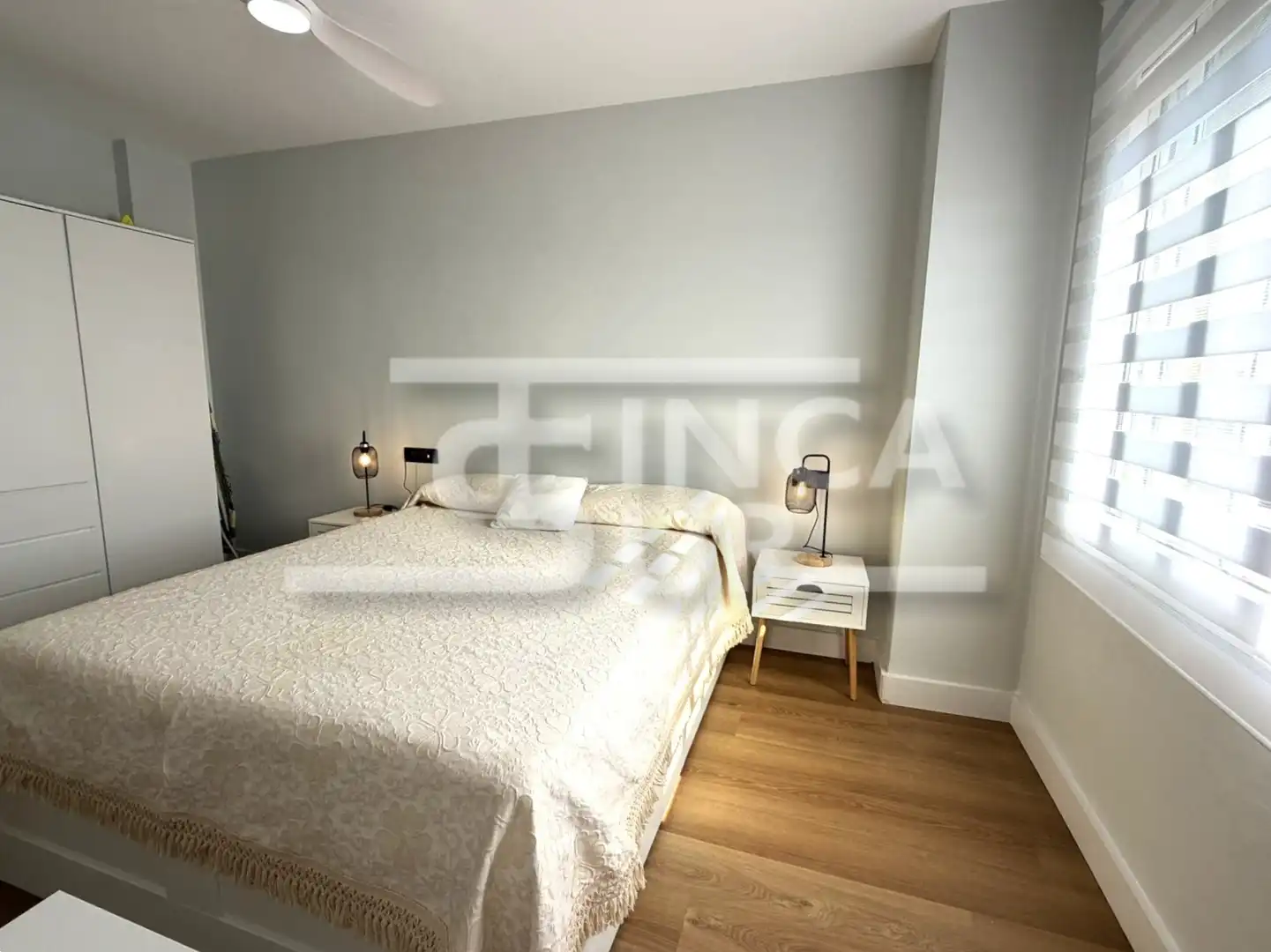 Habitación de Apartamento en venta en Roquetas de Mar con Amueblado, Horno y Lavadora