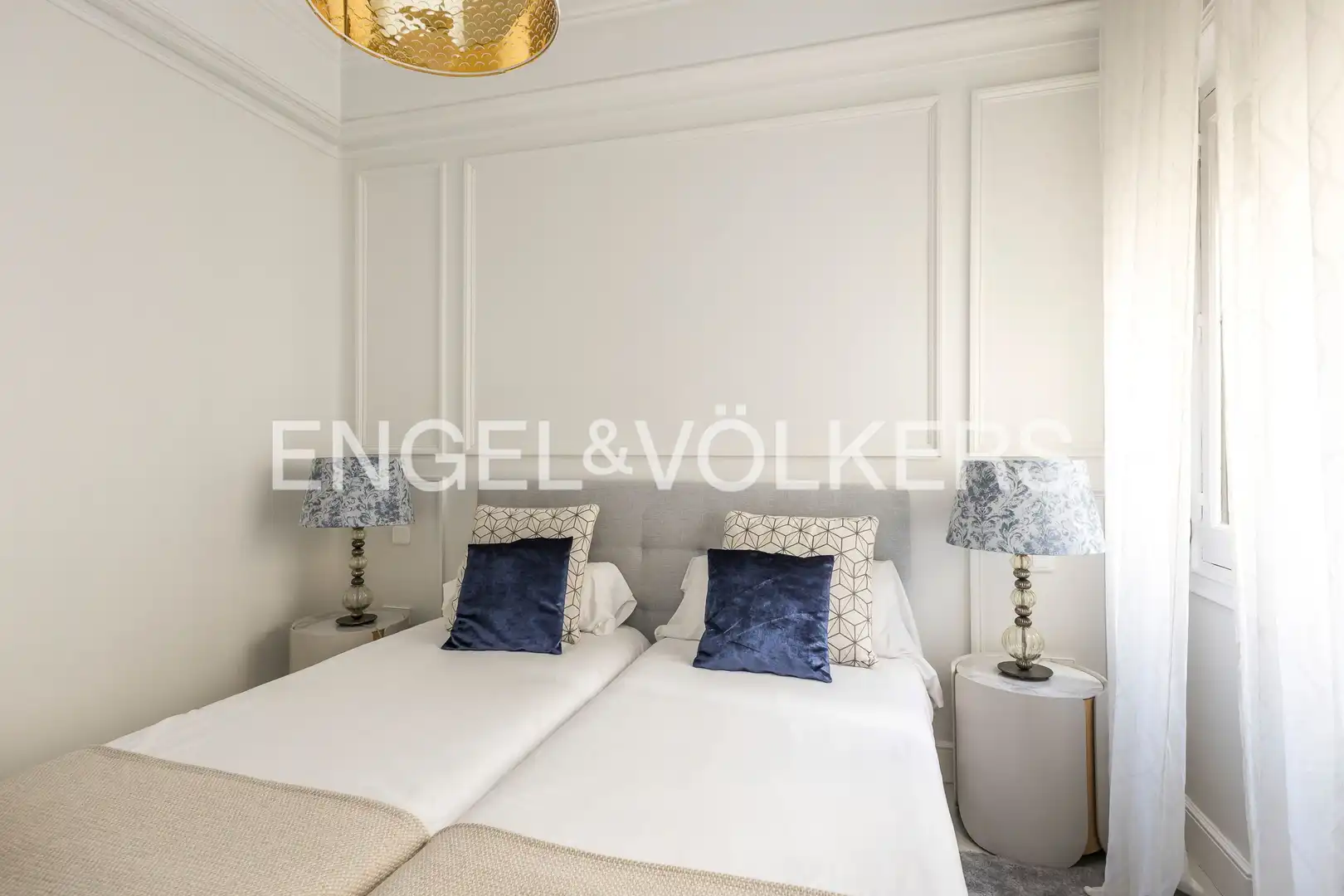 Schlafzimmer von Wohnung zur Miete in Madrid mit Klimaanlage, Heizung und Möbliert