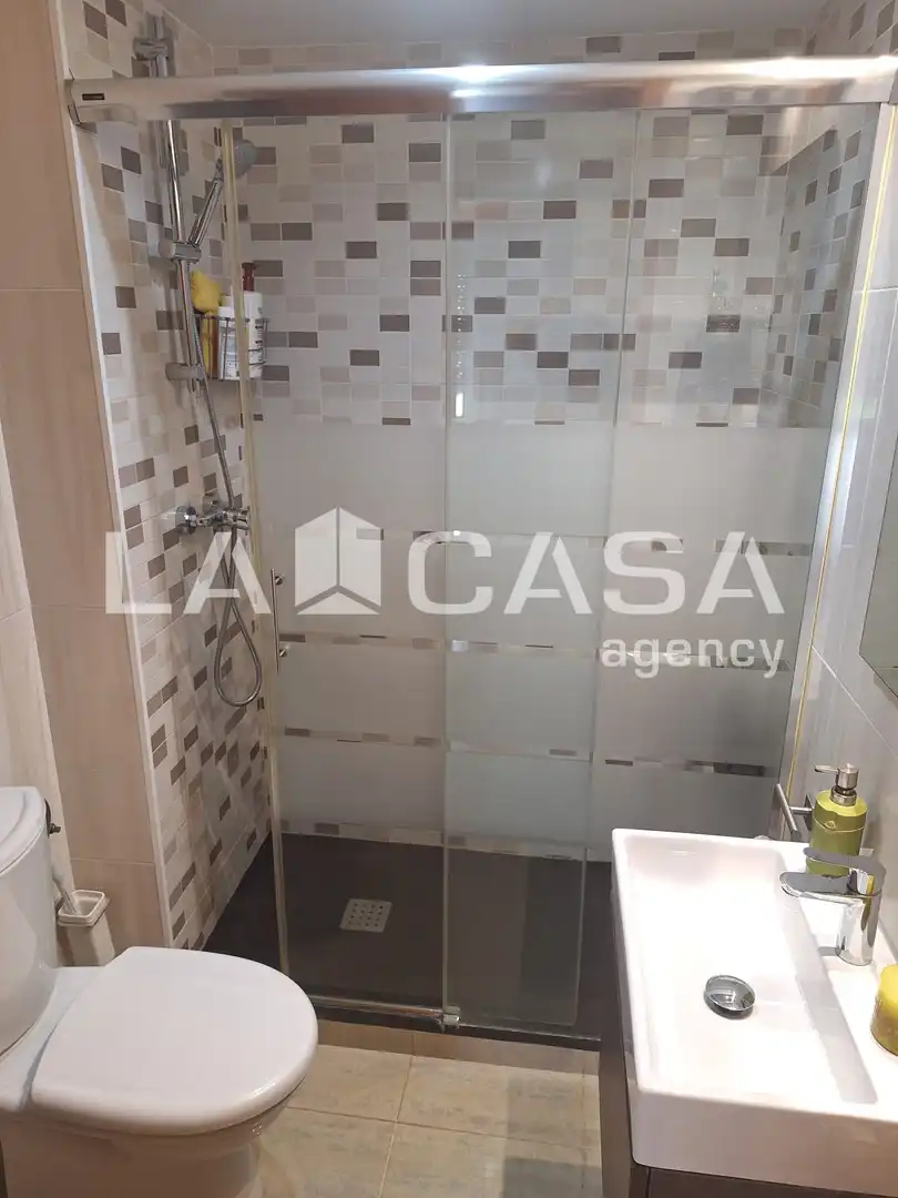 Flat for sale in Santa Coloma de Gramenet  with Heating