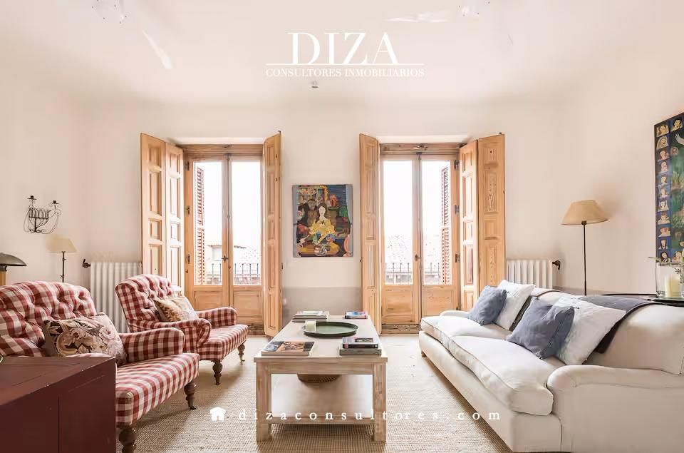 Living room of Flat to rent in  Madrid Capital  with Air Conditioner, Heating and Furnished