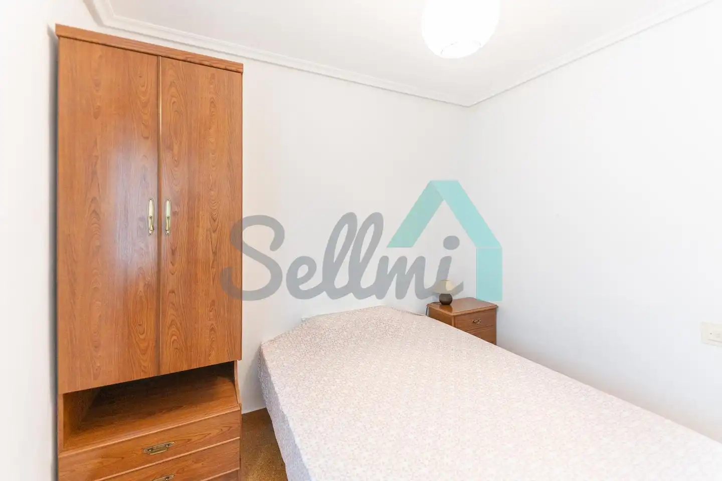 Schlafzimmer von Wohnung zur Miete in Oviedo  mit Heizung, Parkett und Terrasse
