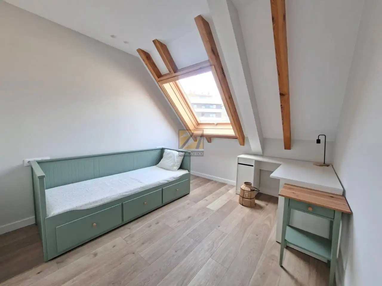 Bedroom of Attic for sale in Oviedo   with Heating, Terrace and Furnished