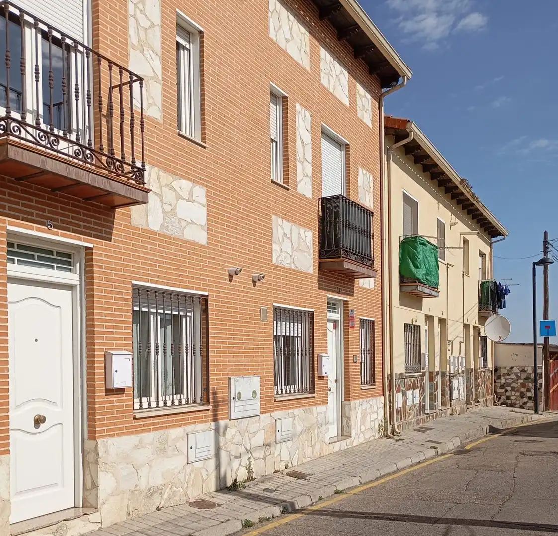 Vista exterior de Casa adosada en venda en Ciempozuelos amb Aire condicionat, Calefacció i Terrassa