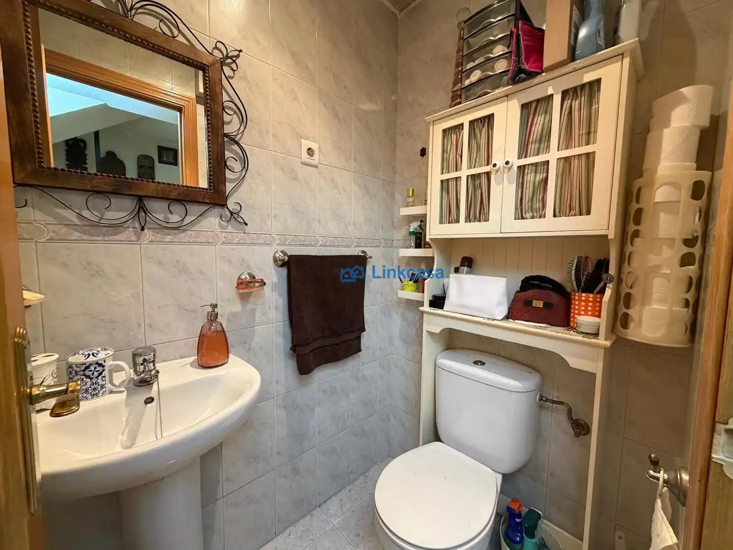 Baño de Casa adosada en venta en Velilla de San Antonio con Aire acondicionado, Calefacción y Jardín privado