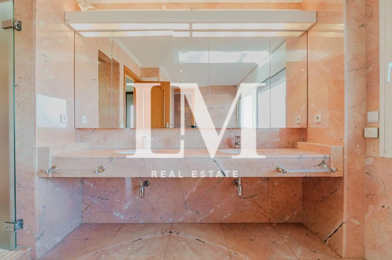 Bathroom of Houses for rent in Argentona  with Air Conditioner, Private garden and Terrace