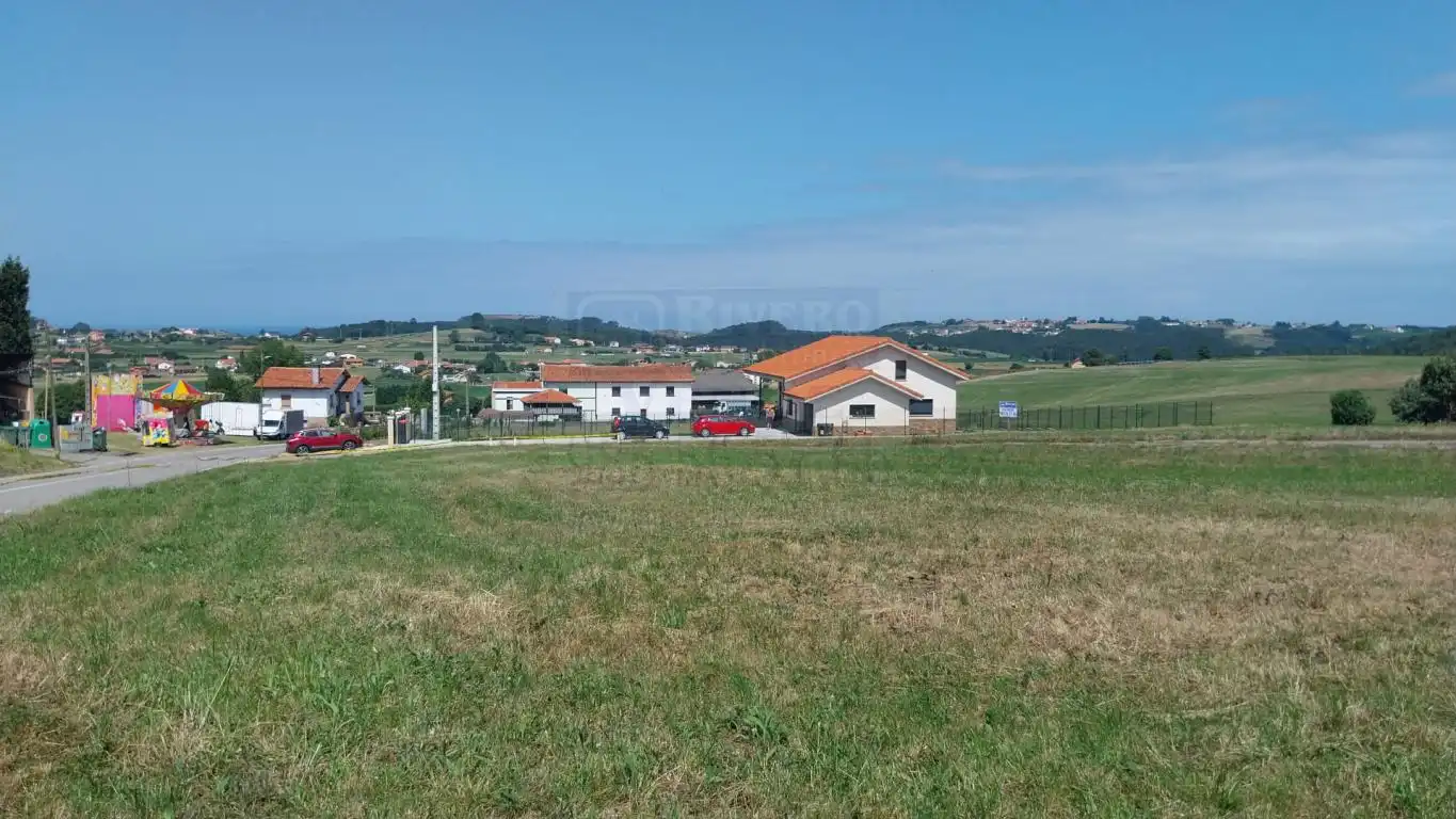 Terreno residencial en venta en Camín de la Piñera a el Valle