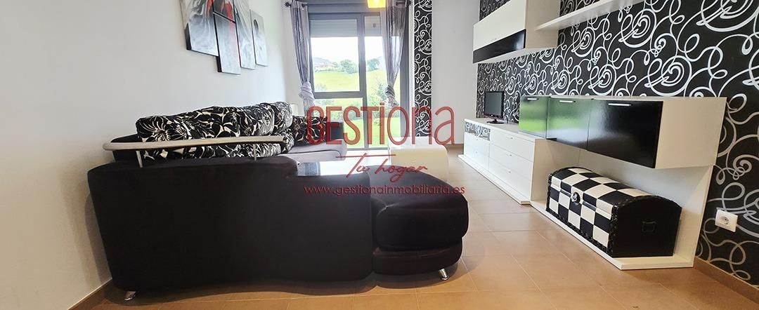 Sala de estar de Piso en venta en Marina de Cudeyo con Calefacción