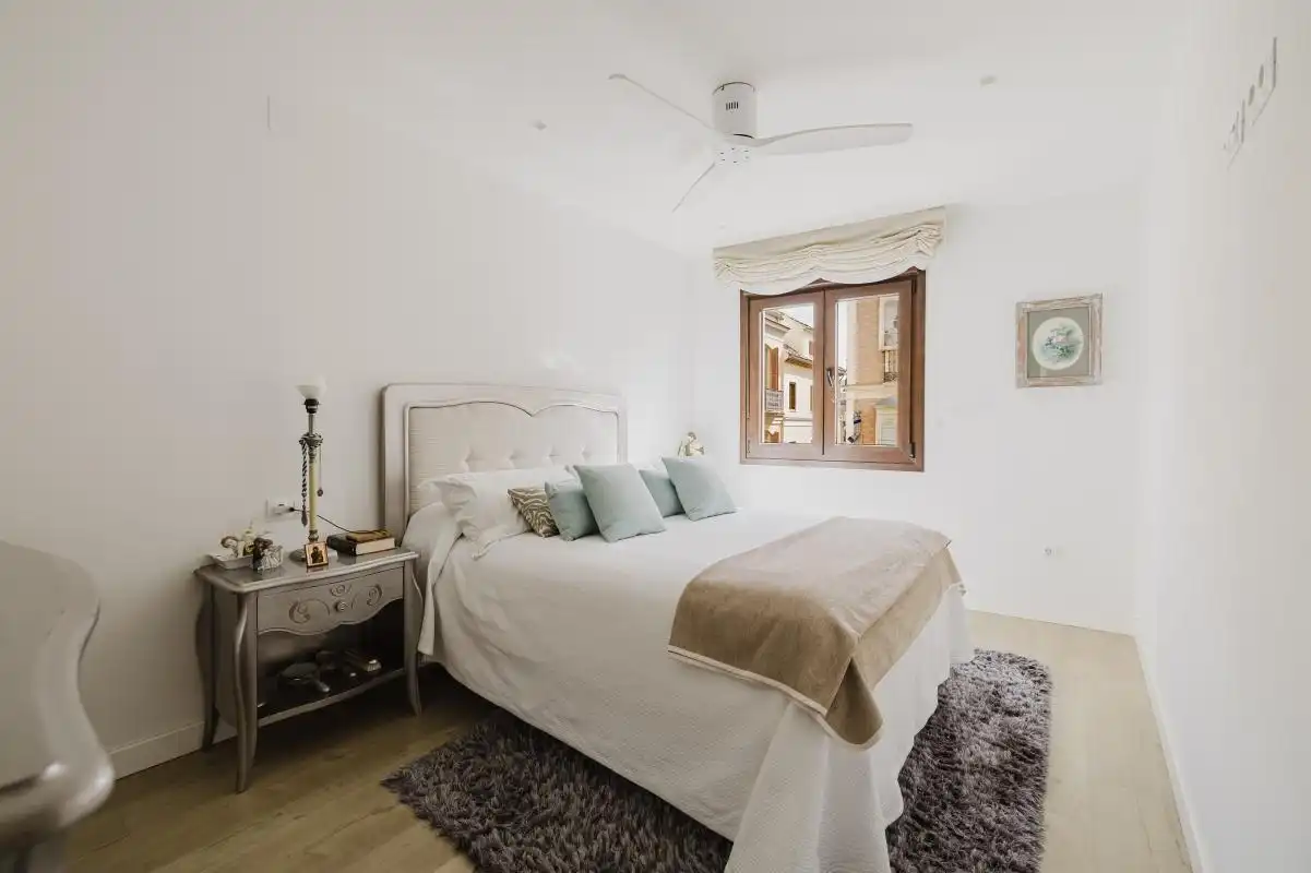 Bedroom of Flat for sale in Málaga  with Air Conditioner, Heating and Terrace