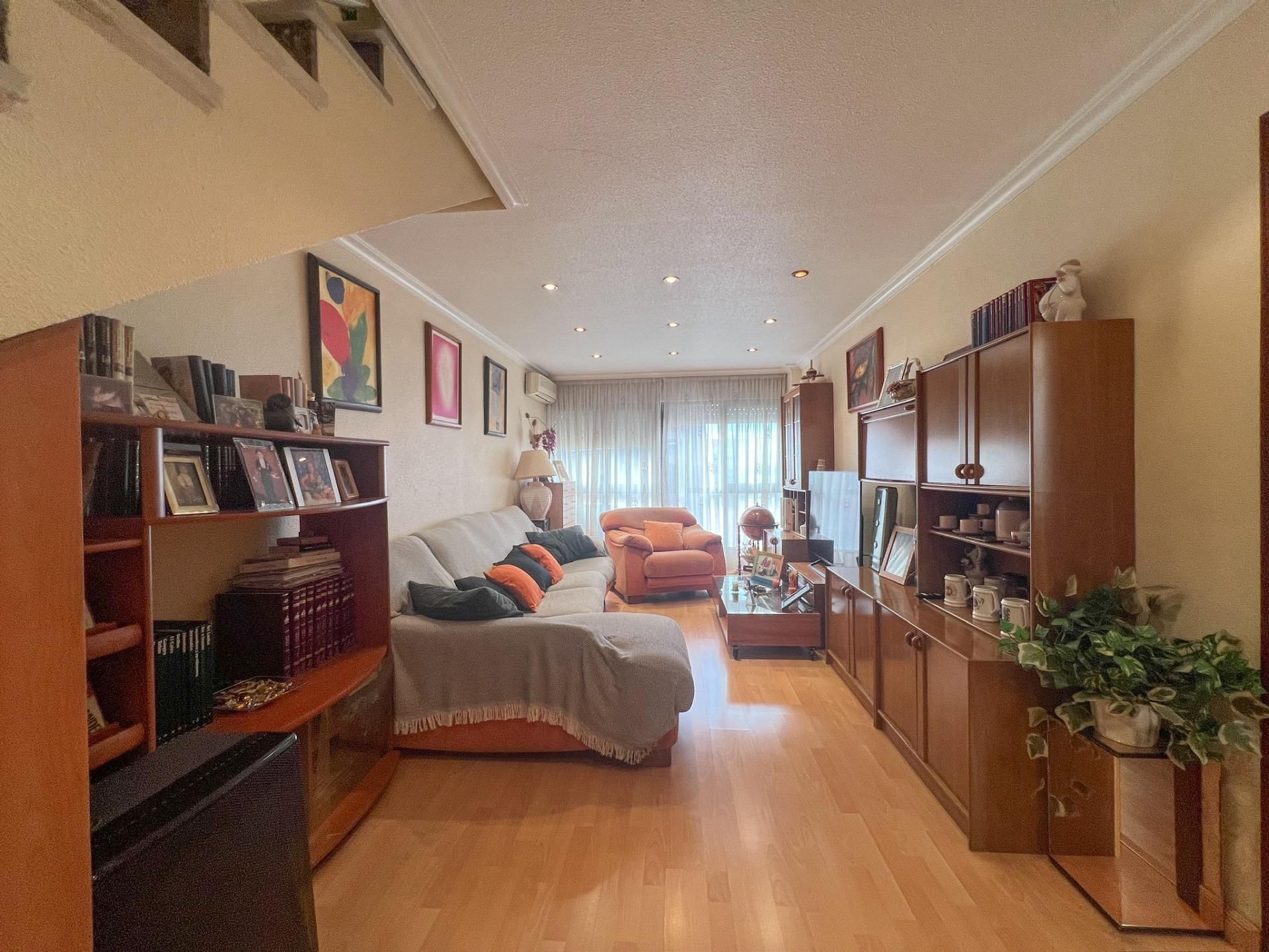Sala d'estar de Dúplex en venda en Elche / Elx