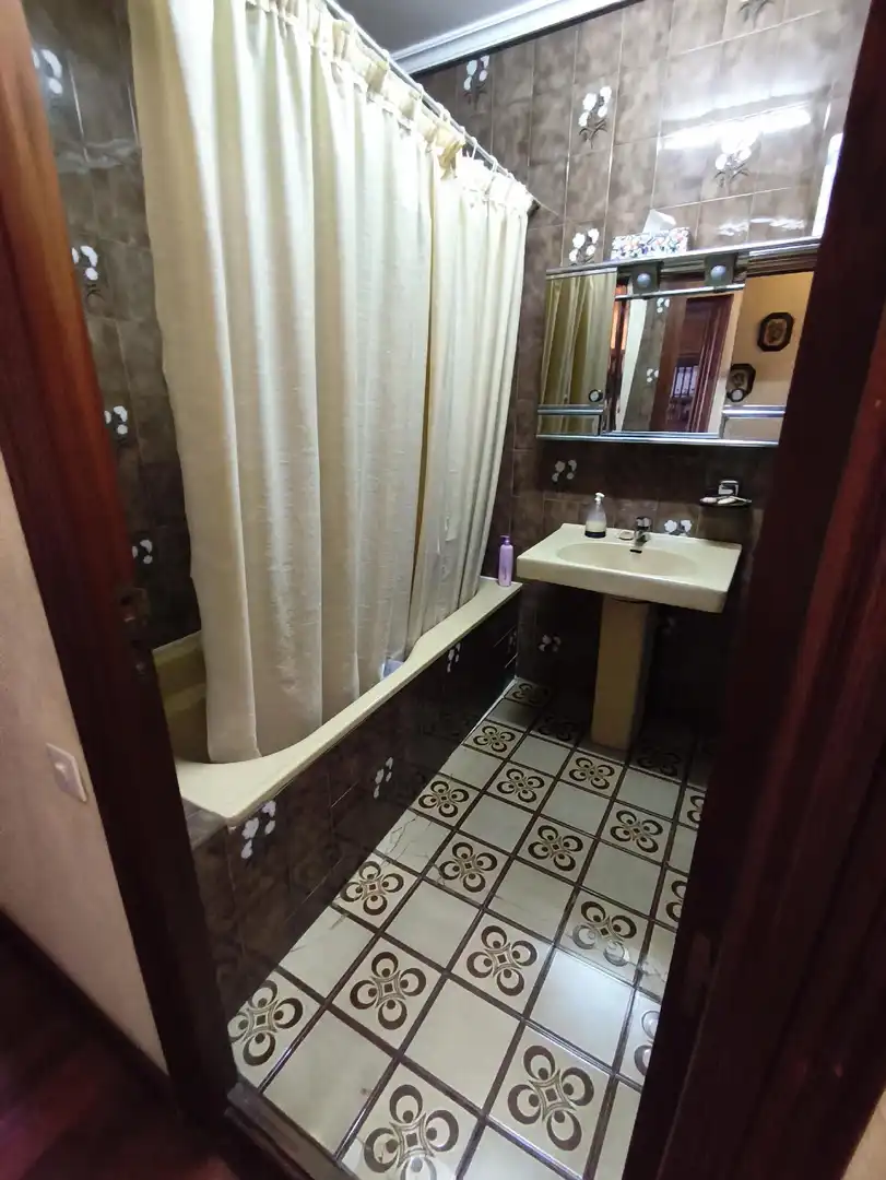 Bathroom of Flat for sale in Medina del Campo  with Terrace and Balcony