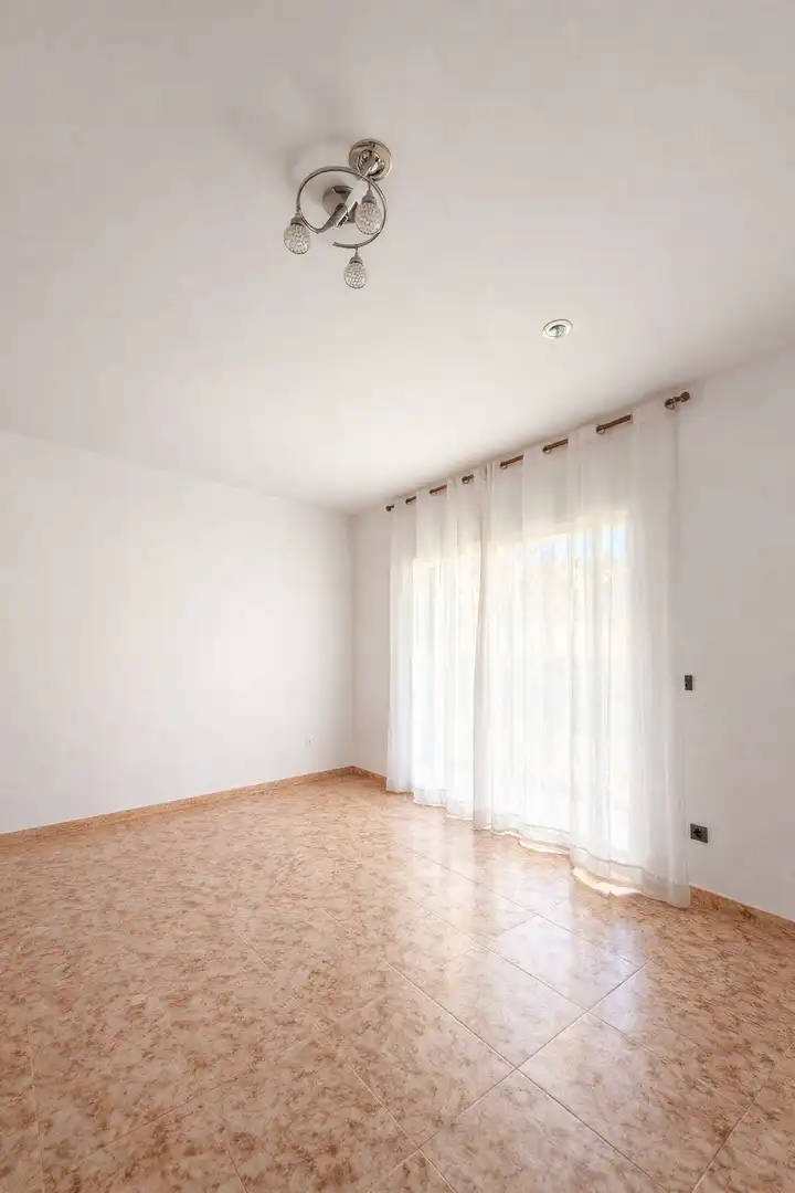 Dormitori de Casa o xalet en venda en Rubí amb Calefacció, Jardí privat i Terrassa