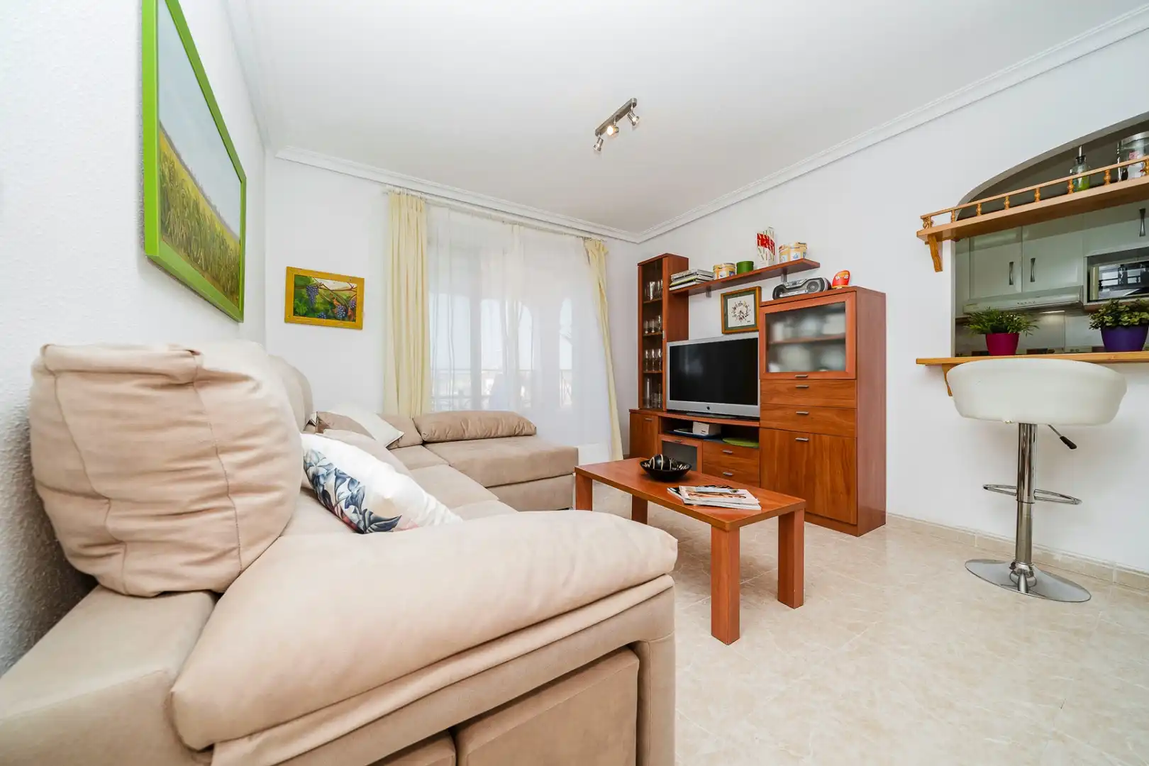 Attic for rent in La Florida
