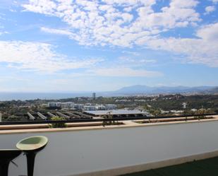 Vista exterior de Casa adosada de lloguer en Marbella amb Aire condicionat, Terrassa i Piscina