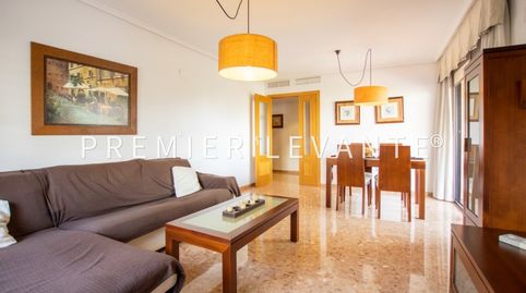 Foto 2 de Piso de alquiler en Calle Jose Garcia Selles, Garbinet - Parque de las Avenidas, Alicante / Alacant