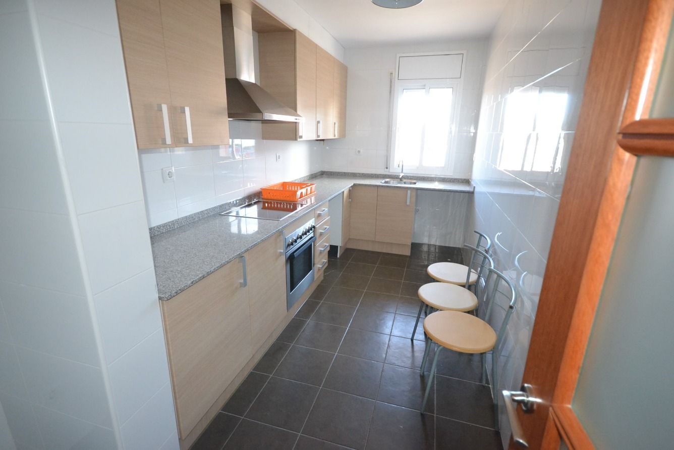 Cuina de Pis en venda en Bellpuig amb Calefacció, Terrassa i Piscina comunitària