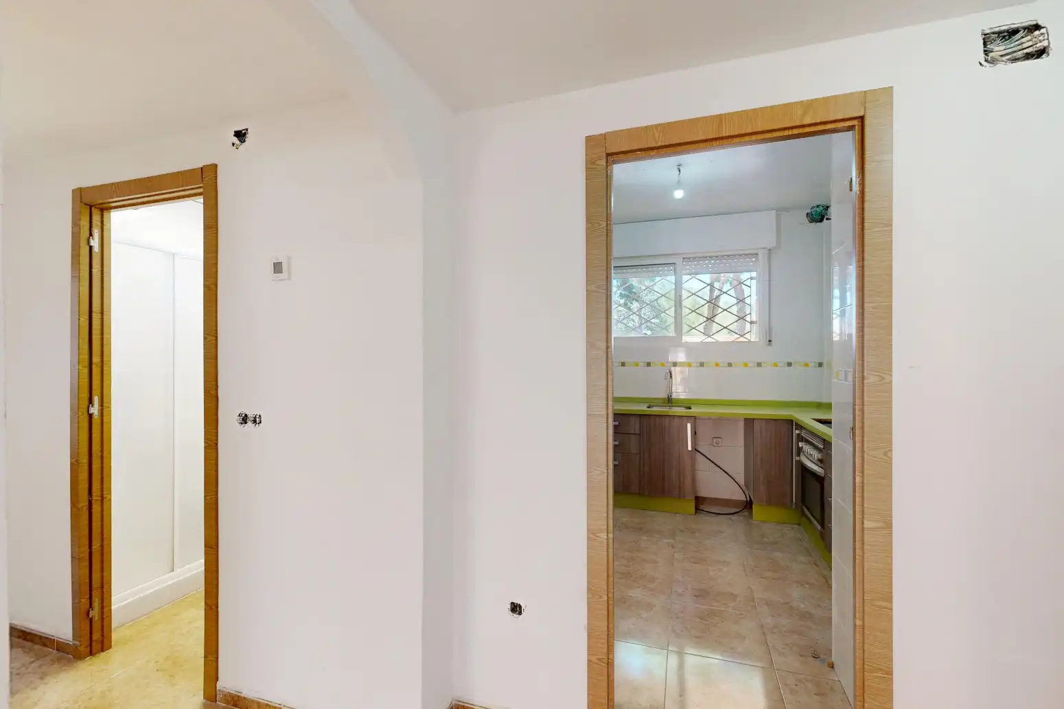 Wohnung zum Verkauf in Cartagena mit Privatgarten, Terrasse und Abstellraum