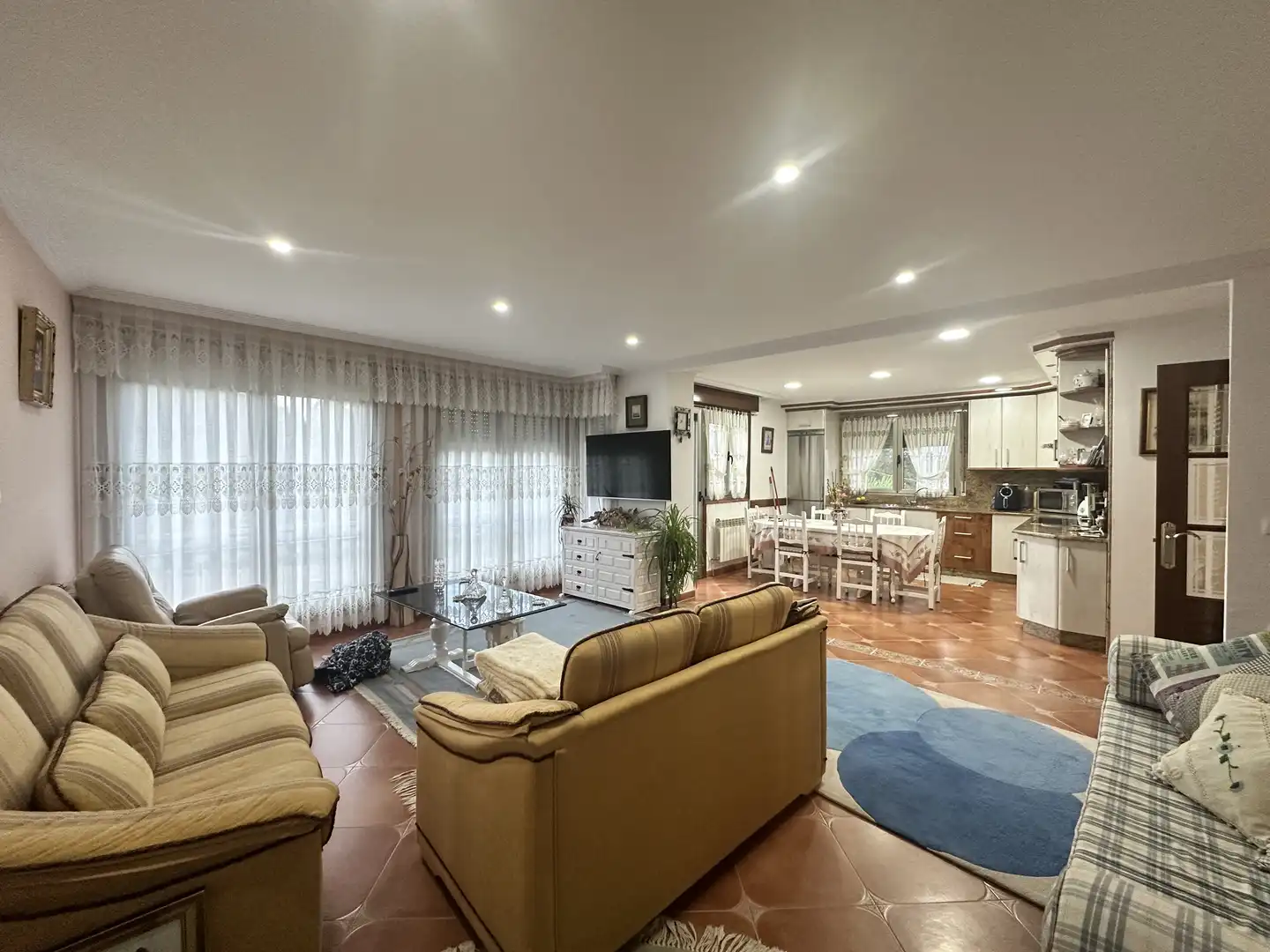 Sala de estar de Casa o chalet en venta en O Carballiño   con Calefacción, Jardín privado y Parquet