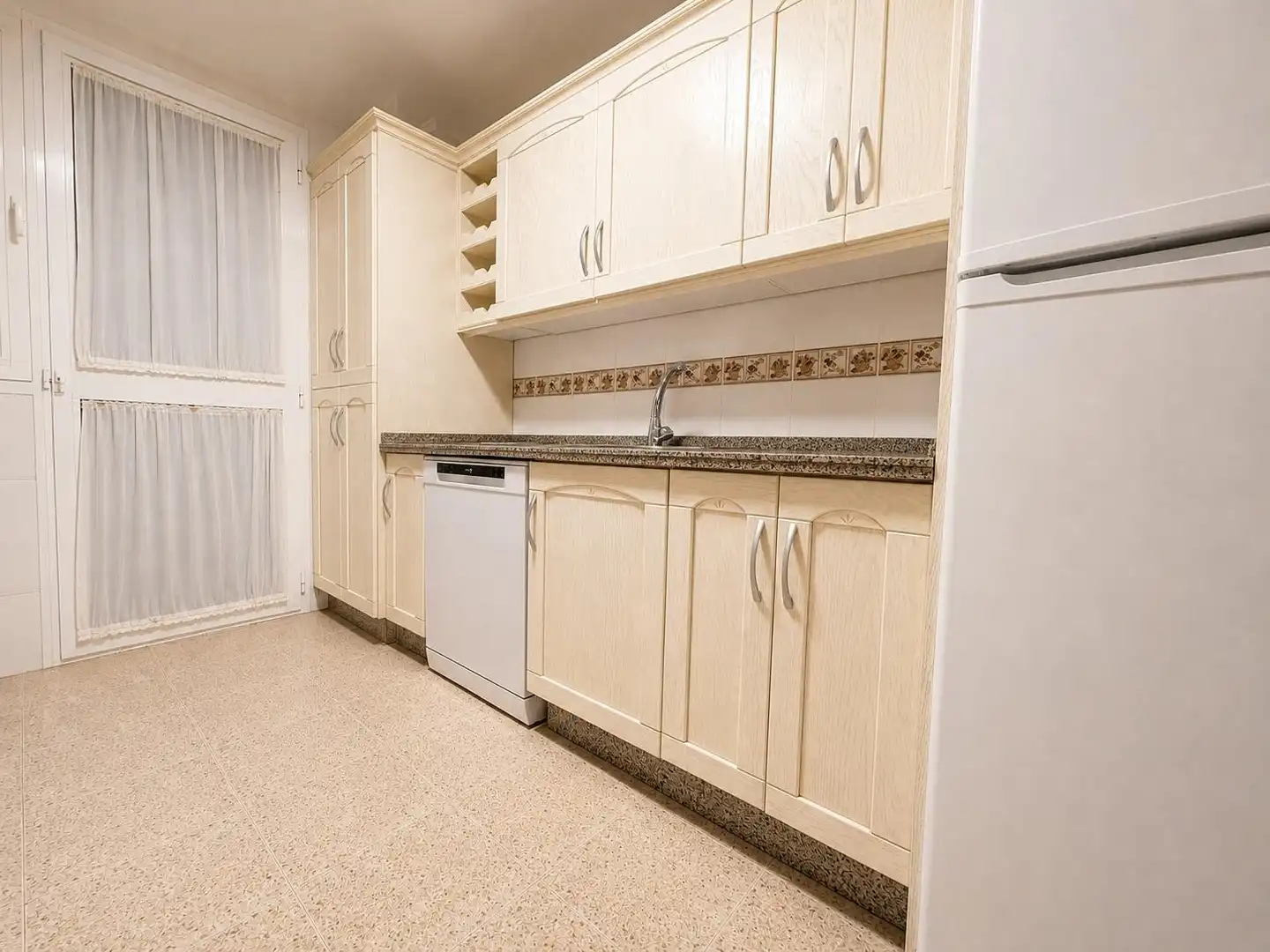 Küche von Wohnung zum Verkauf in Córdoba mit Heizung, Privatgarten und Terrasse
