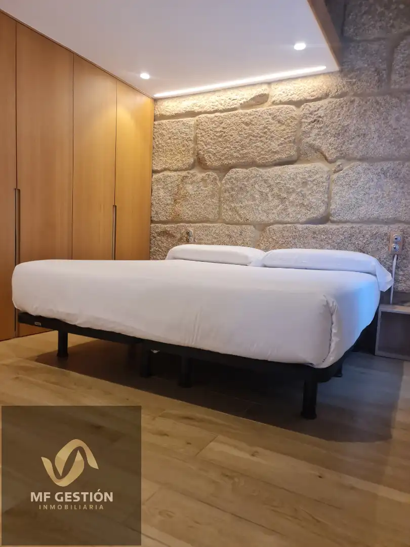 Bedroom of Flat for rent in Vigo   with Air Conditioner, Heating and Furnished