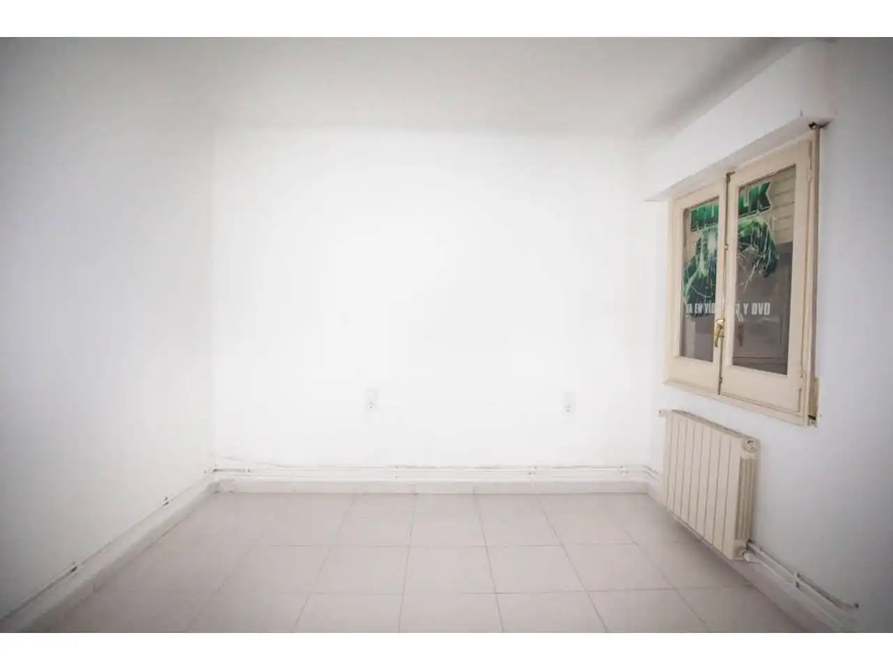 Bedroom of Flat for sale in Girona  with Heating
