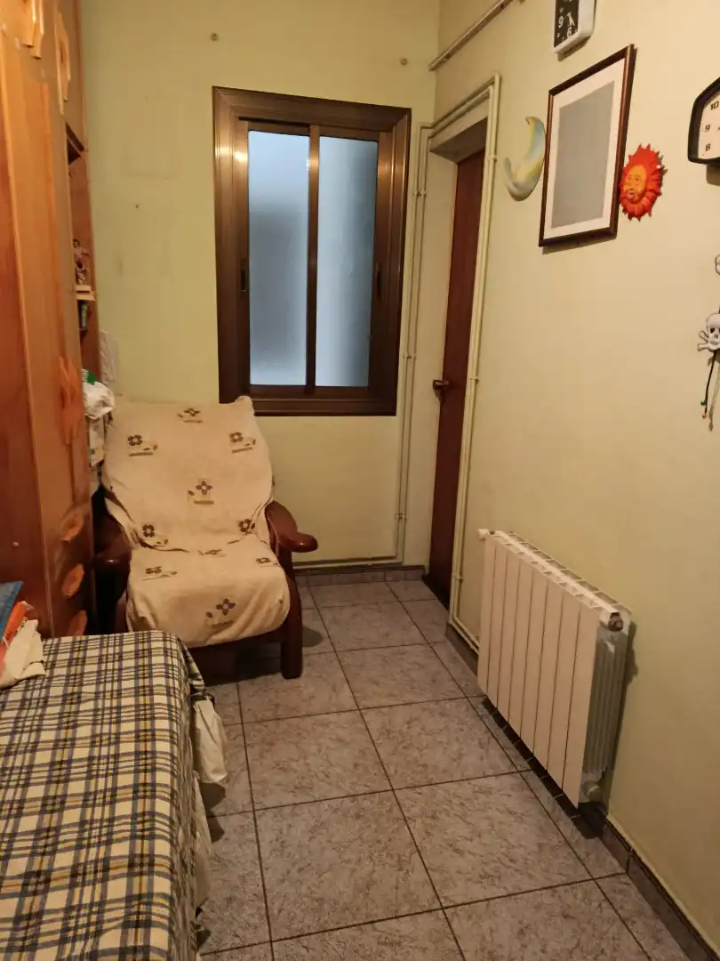 Habitación de Piso en venta en Badalona con Calefacción y Balcón