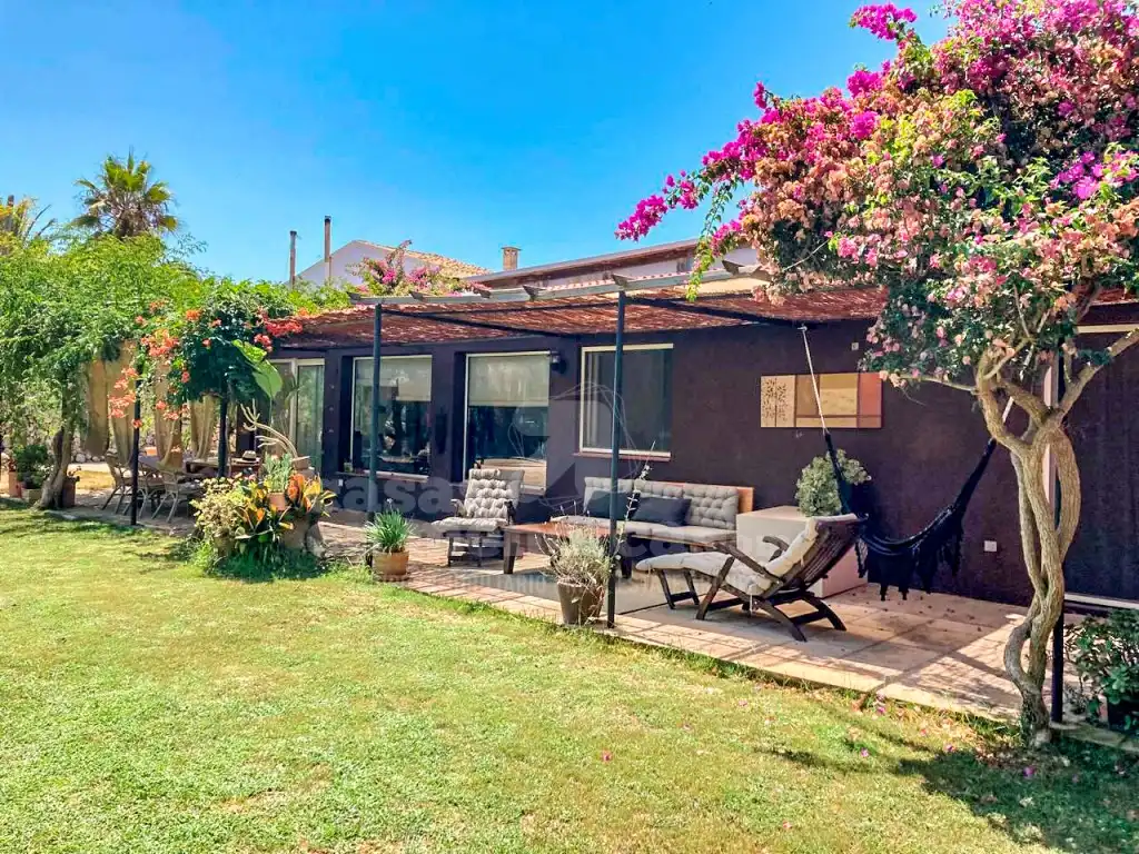 Casa rústica con piscina en venta en Ciutadella