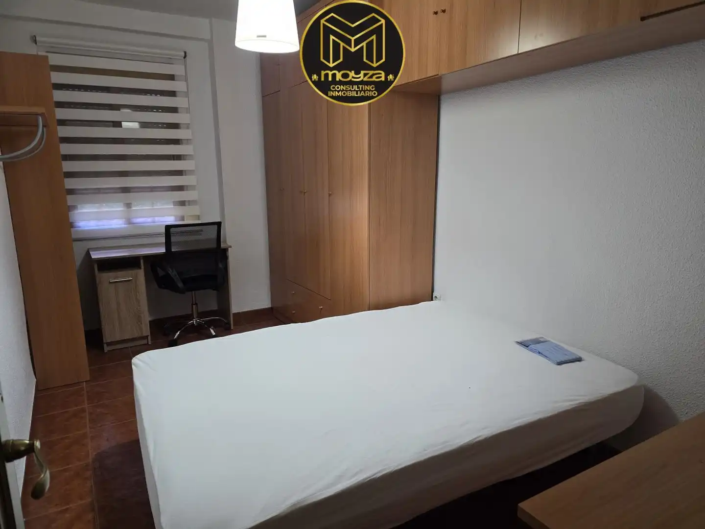 Schlafzimmer von Wohnung zur Miete in Jaén mit Klimaanlage, Heizung und Balkon
